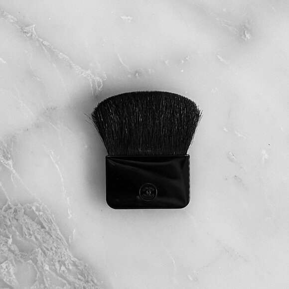Set of 3 Chanel Black Velvet Cosmetic Pouches & Mini Powder / Blush Brush - Picture 2 of 3